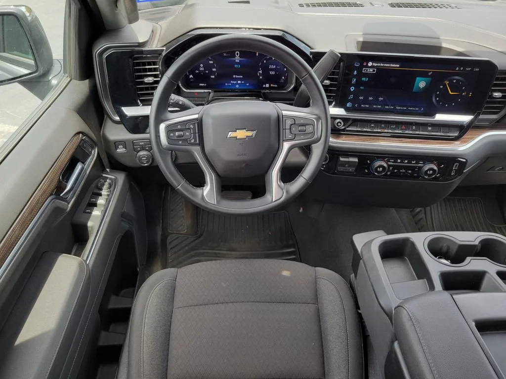 Used 2026 Sterling Gray Metallic Chevrolet LT image 17