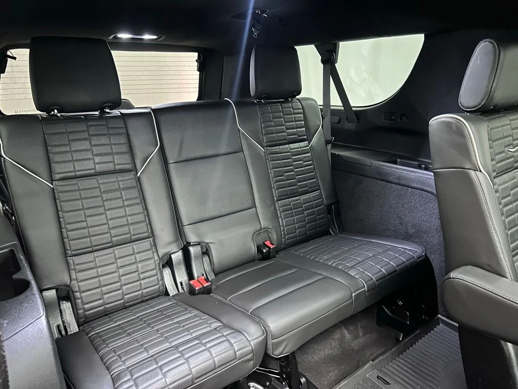 Used 2023 White Cadillac Premium Luxury Platinum image 17