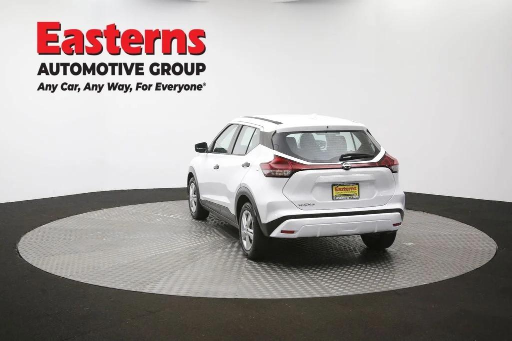 Used 2022 White Nissan S image 64