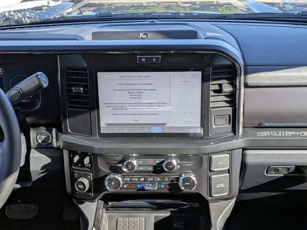 New 2027 Agate Black Metallic Ford F-250® Lariat® image 12