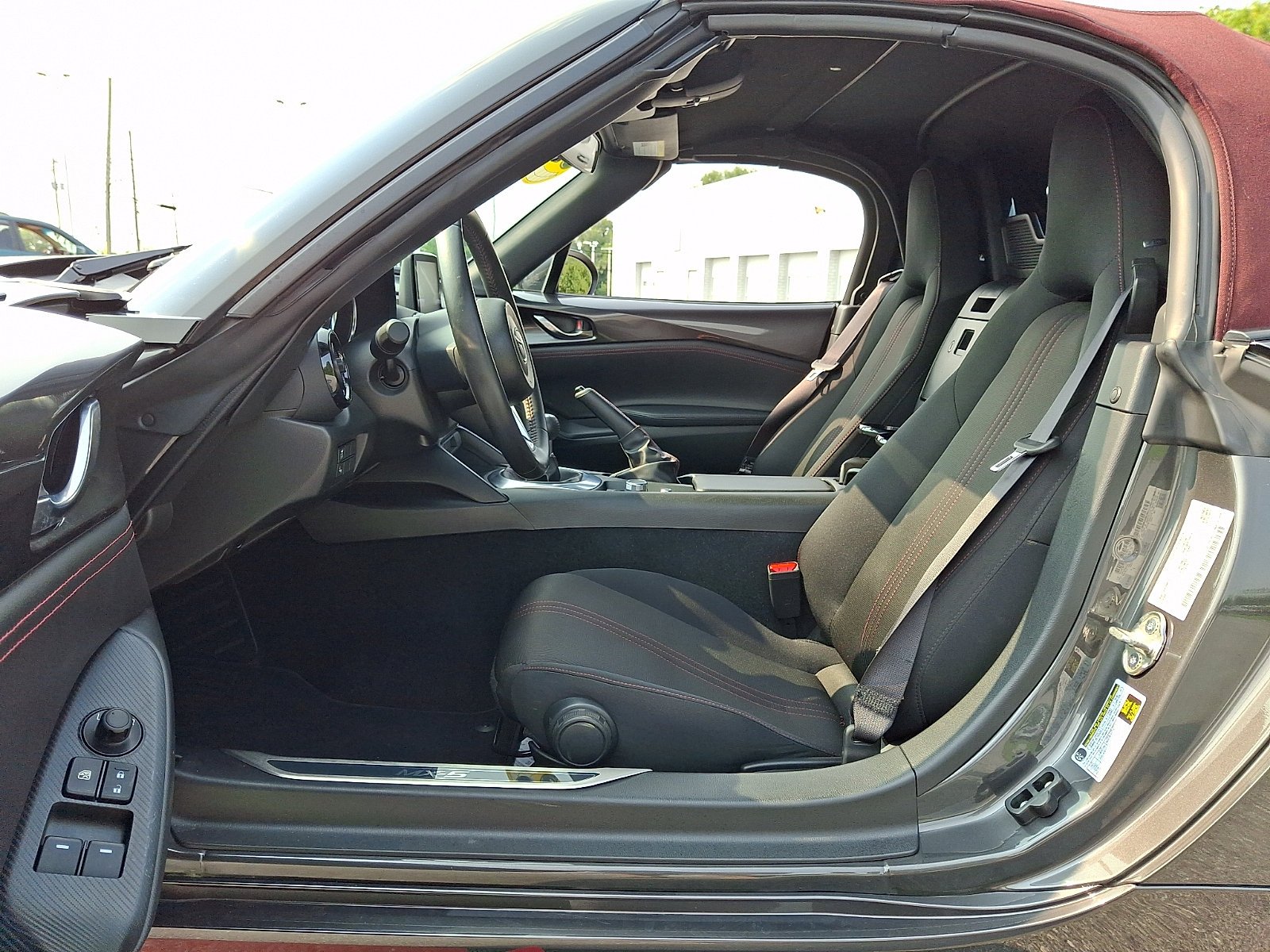 Used 2018 Machine Gray Mazda Club image 16