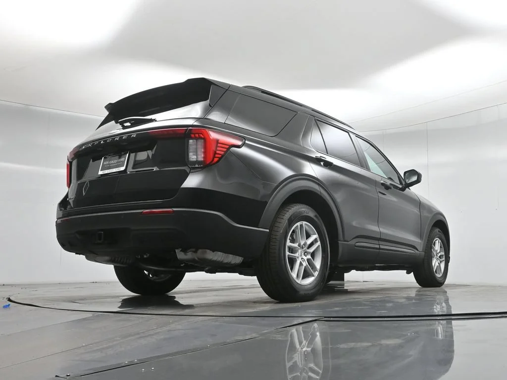 New 2026 Agate Black Metallic Ford Active image 47