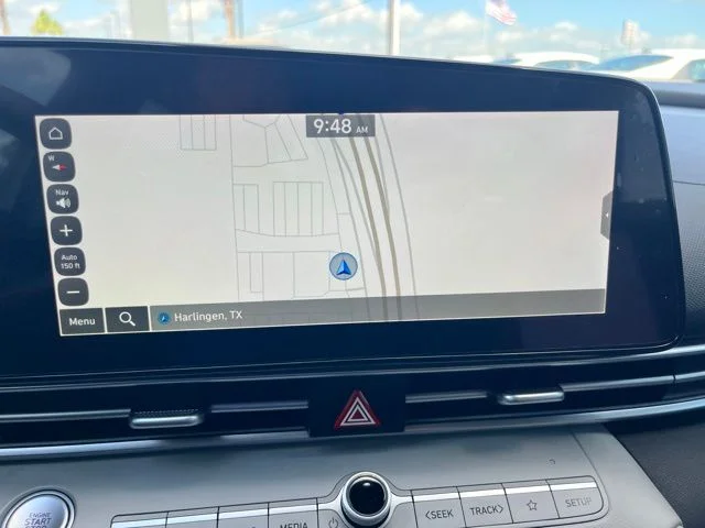 Used 2025  Hyundai Limited image 13
