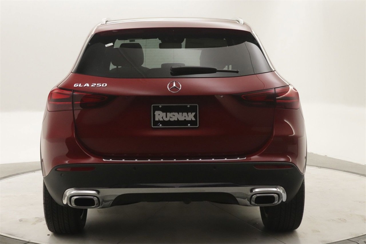 2026 Mercedes Benz GLA 250 photo 3