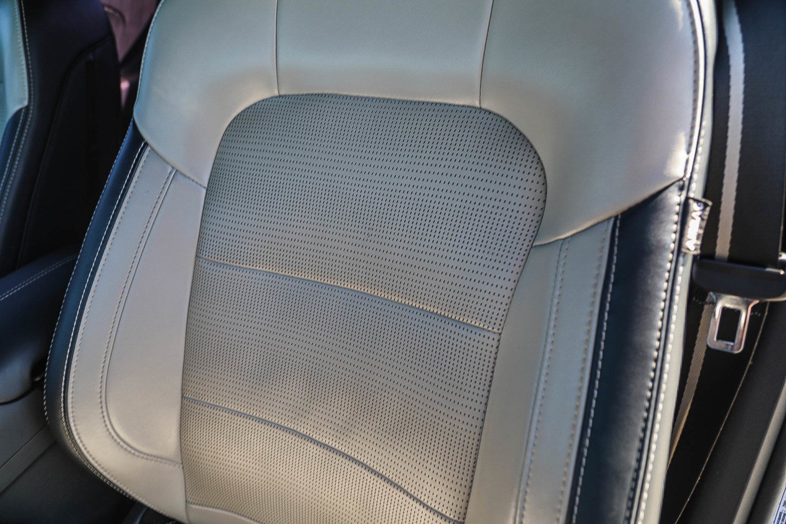Used 2024 Rapid Red Metallic Tinted Clearcoat Ford GT Premium image 23