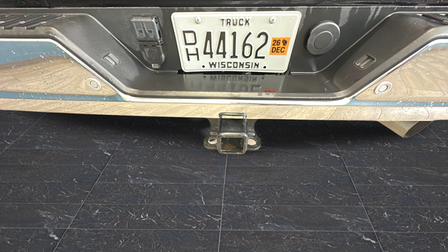 Used 2025 Titanium Rush Metallic GMC SLT image 39