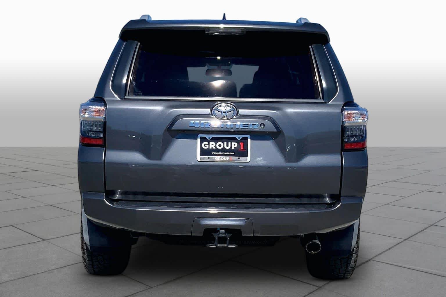 Used 2018 Magnetic Gray Metallic Toyota SR5 Premium image 5