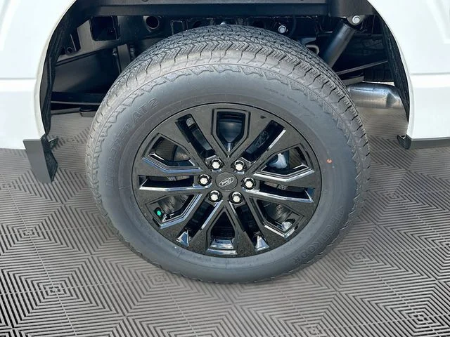 New 2026 White Metallic Ford Lariat image 20
