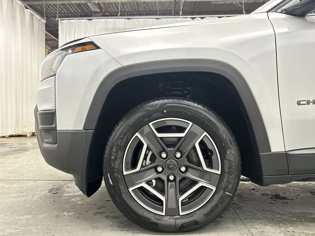 New 2026 Silver Zynith Clear-Coat Exterior Paint Jeep Laredo image 20