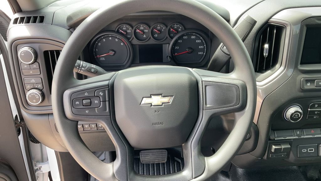 New 2026 Summit White Chevrolet Work Truck image 34