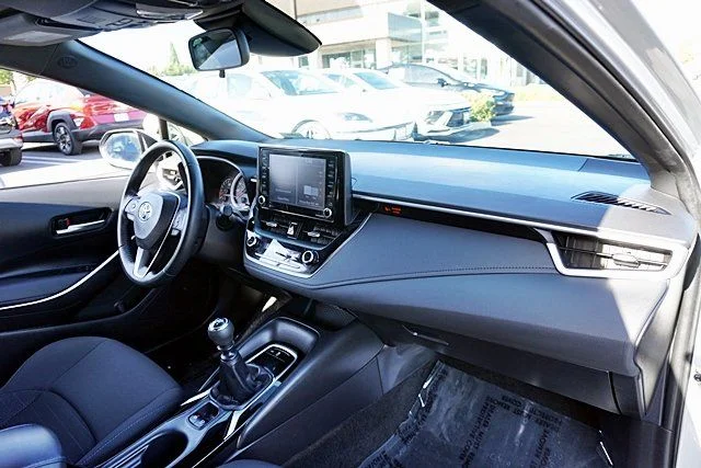 Used 2022 Silver Toyota SE image 9