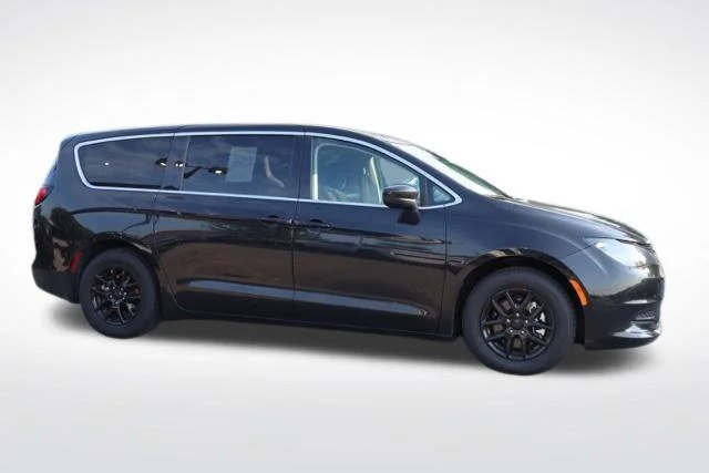 Used 2023 Black Chrysler LX image 15
