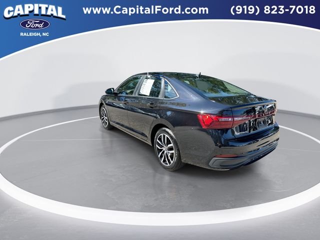 Used 2025 Silver Volkswagen 1.5T SE image 6