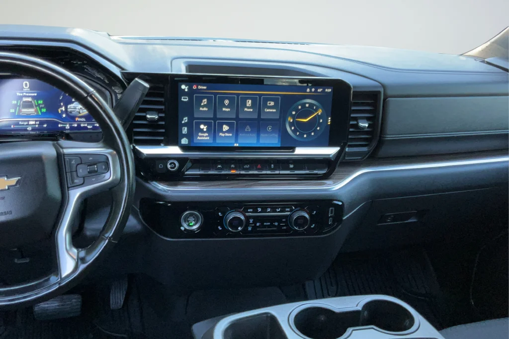 Used 2023 White Chevrolet LT image 15