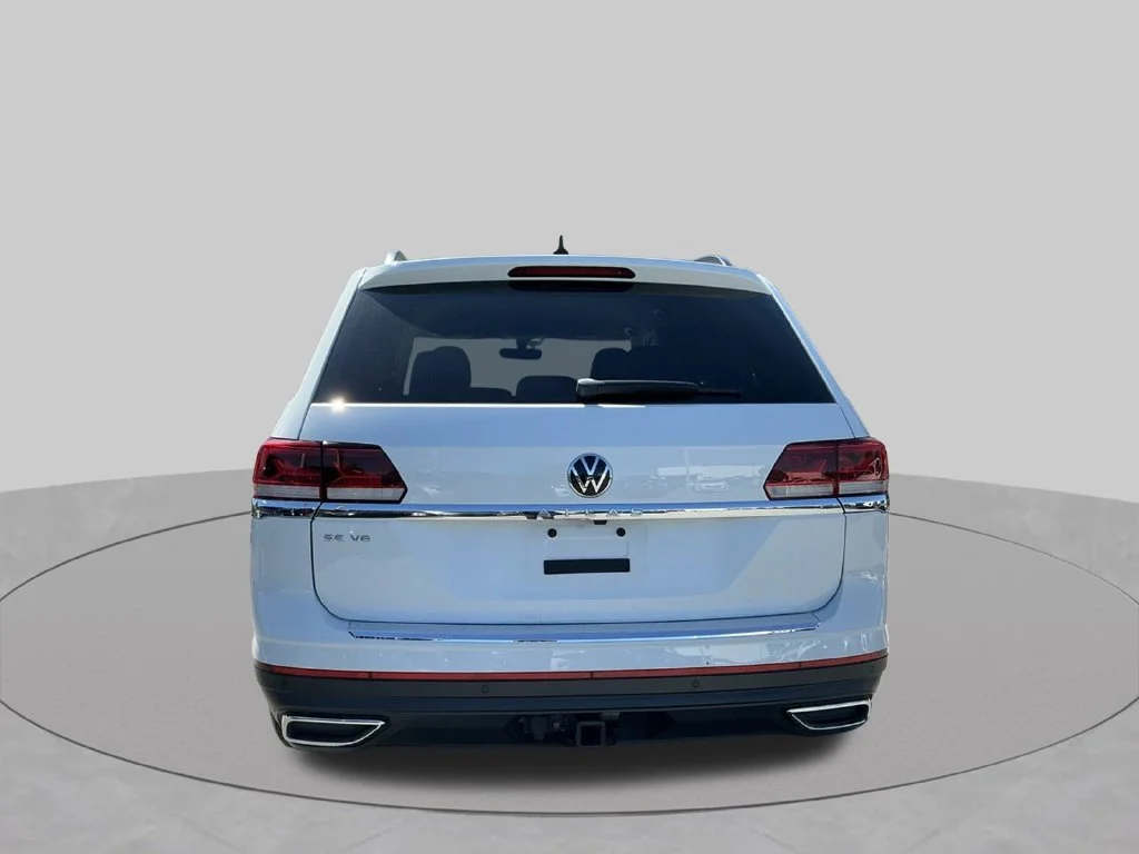Used 2023  Volkswagen 3.6L V6 SE w/Technology image 4