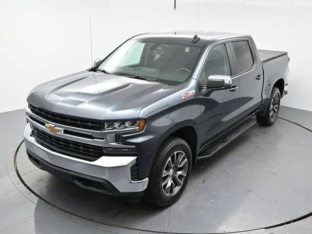 Used 2019 SHADOW GRAY METALLIC Chevrolet LT image 31