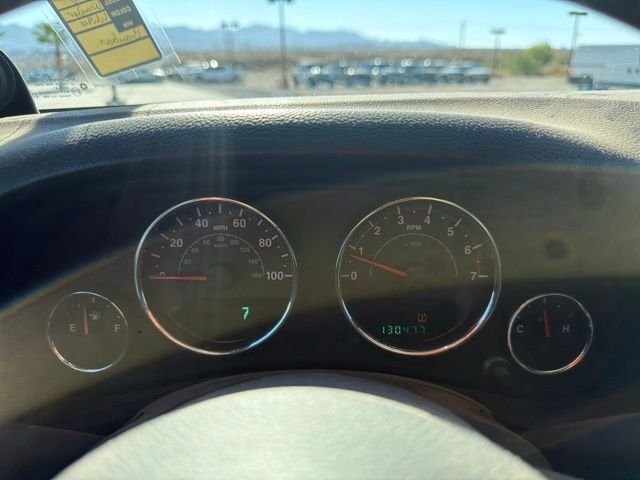 Used 2012 White Jeep Unlimited Rubicon image 5