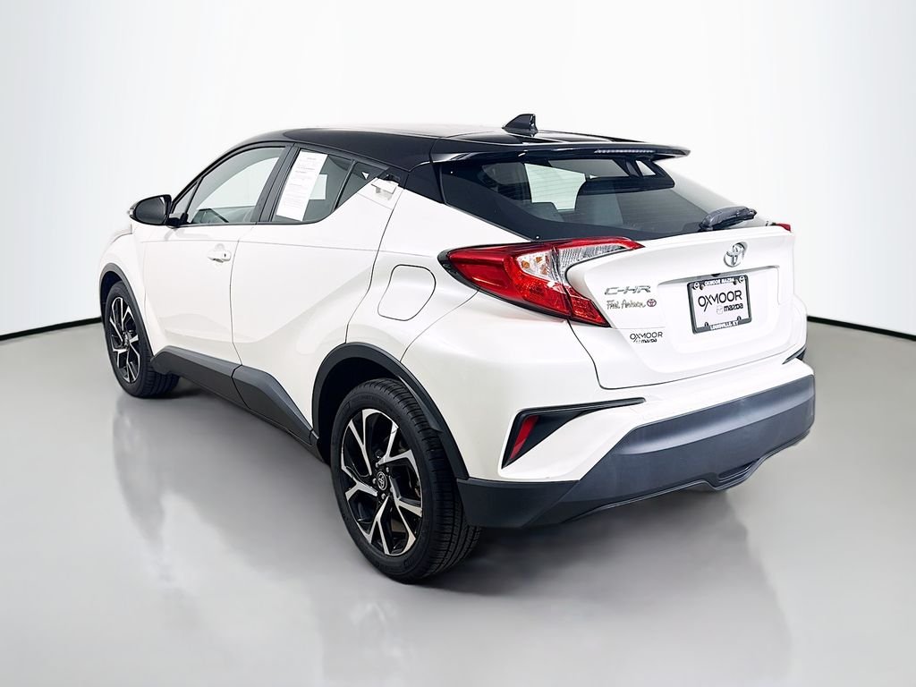 Used 2020 Blizzard Pearl w/Black Roof Toyota XLE image 5