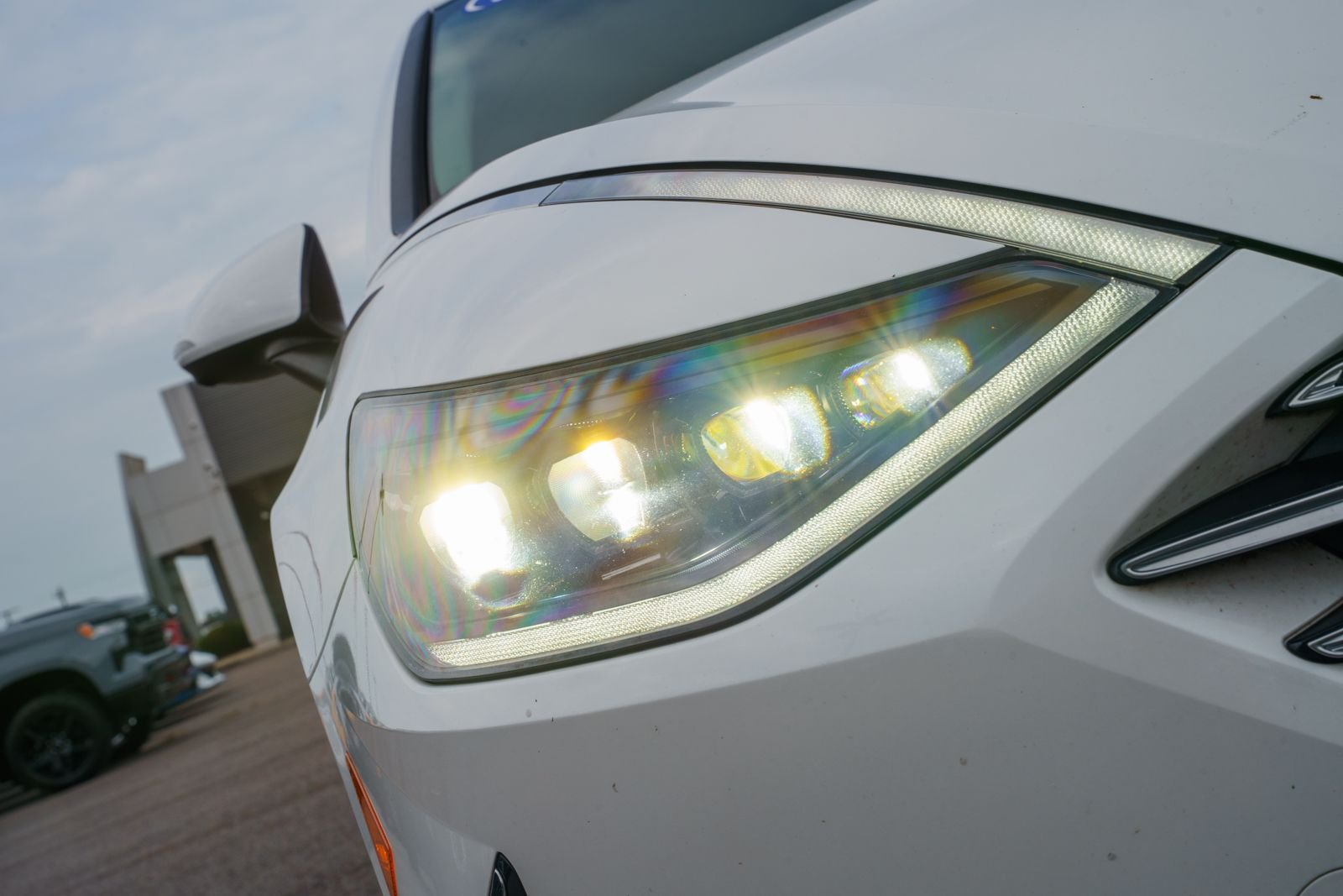 Used 2022 White Hyundai Limited image 10