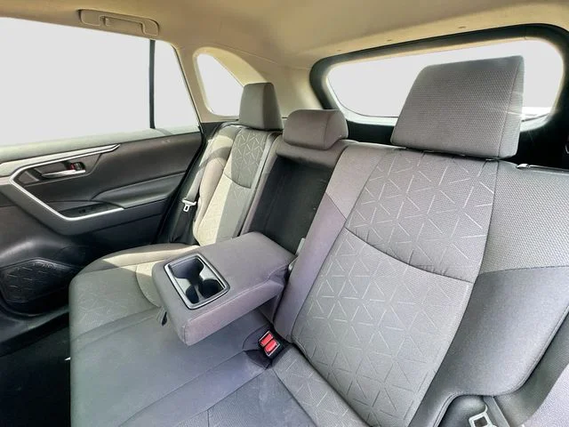 Used 2021 Silver Toyota XLE image 26