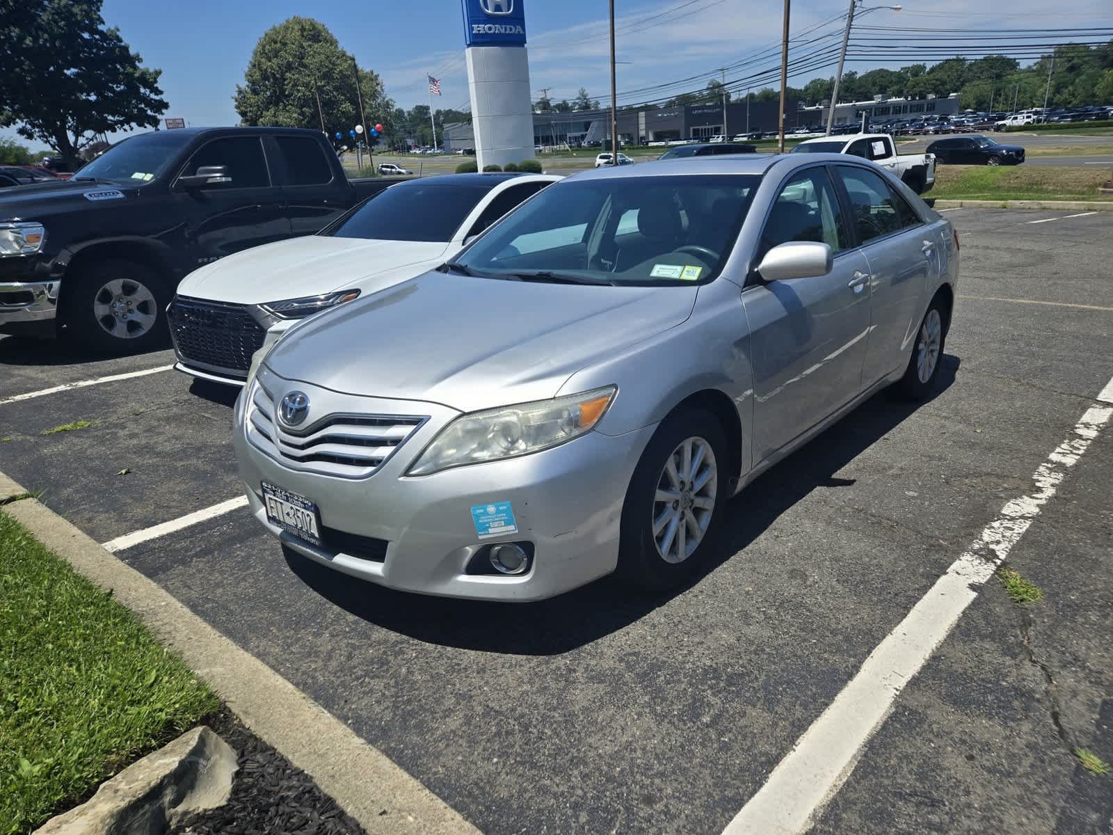 Used 2010 Classic Silver Metallic Toyota XLE image 21