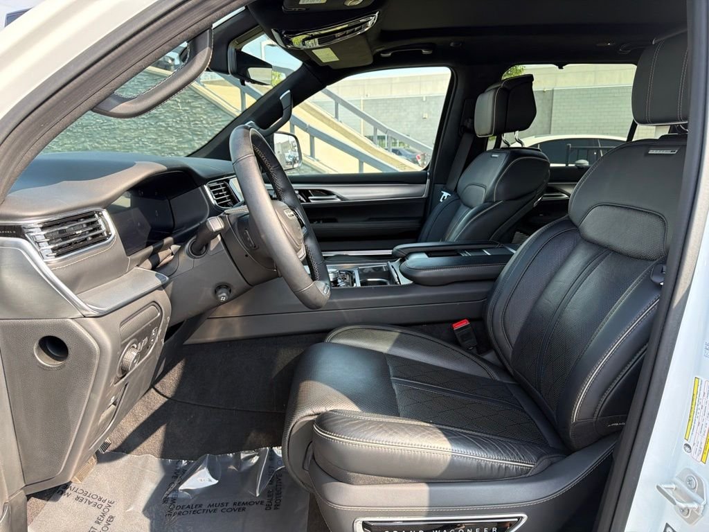 Used 2023 White Jeep Series II image 10
