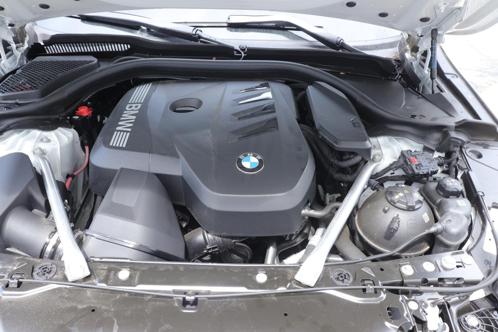 Used 2026 Alpine White BMW 530i image 37