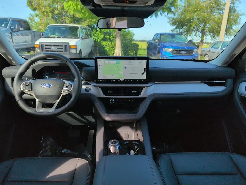 2026 Ford Explorer Active - Photo 8