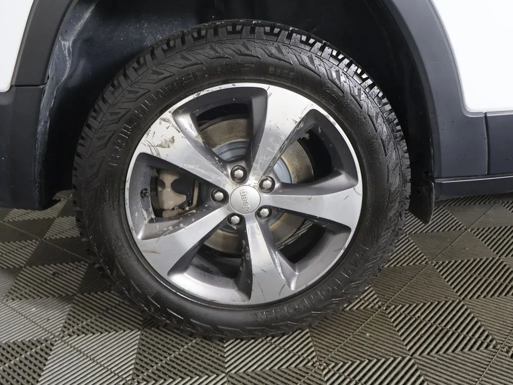 Used 2020 White Jeep Limited image 21