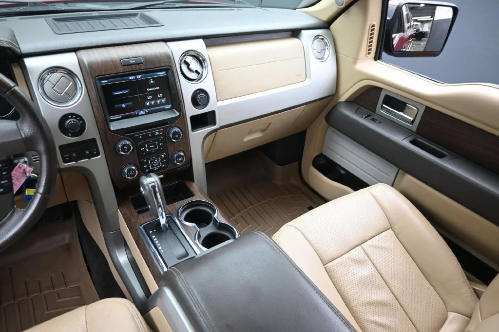 Used 2014  Ford Lariat image 15