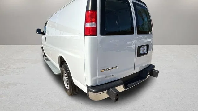 Used 2024 Summit White Chevrolet WT image 35