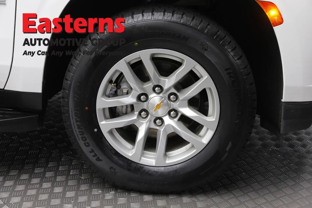 Used 2024 White Chevrolet LT image 33