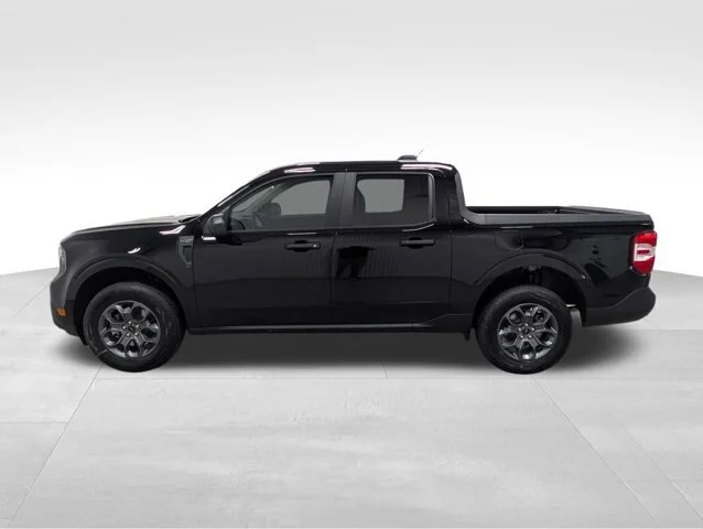 New 2026 Shadow Black Ford XLT image 13