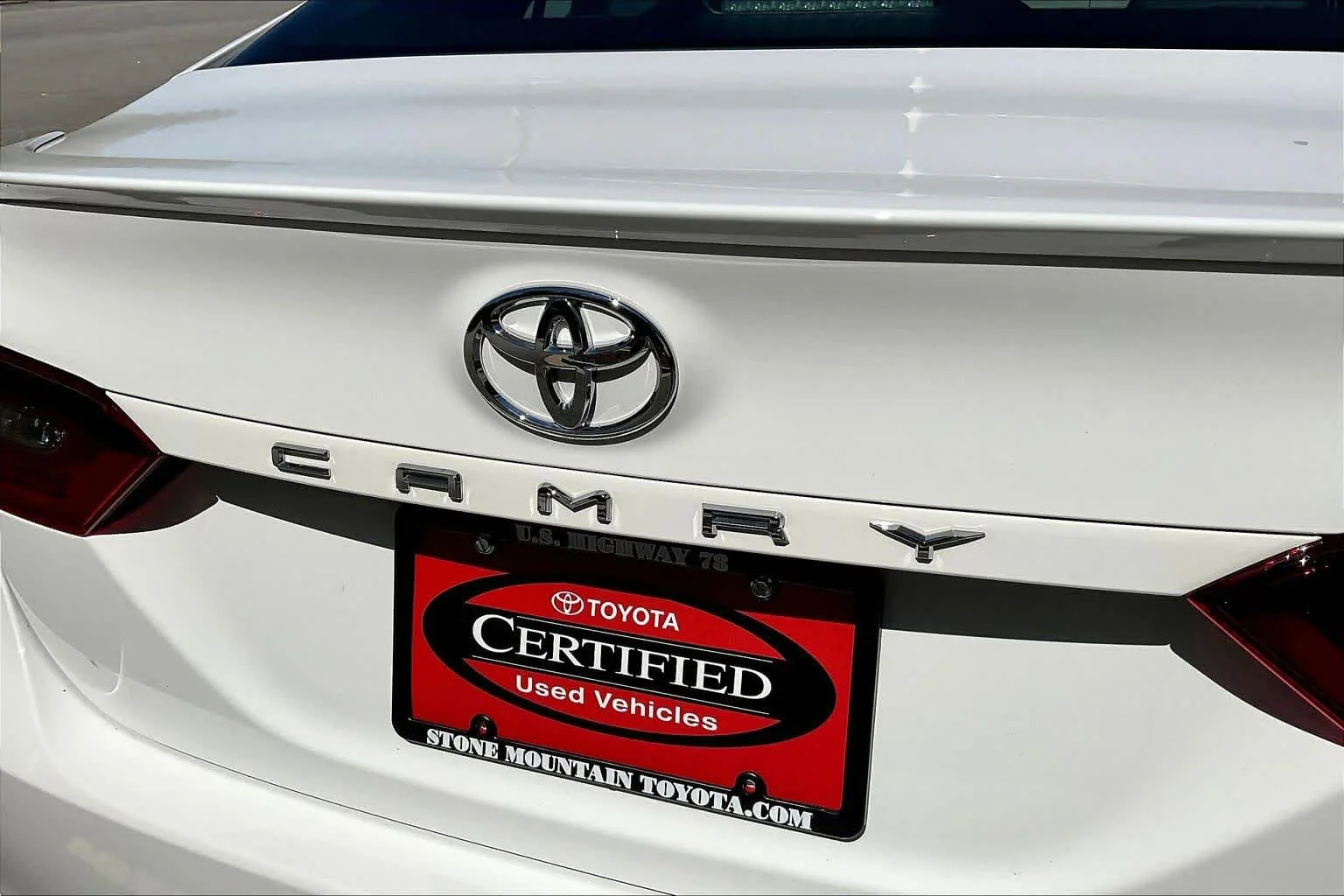 Used 2024 Ice Cap Toyota SE image 30