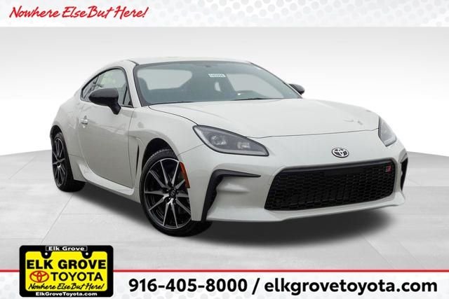 2026 Toyota GR86  AT