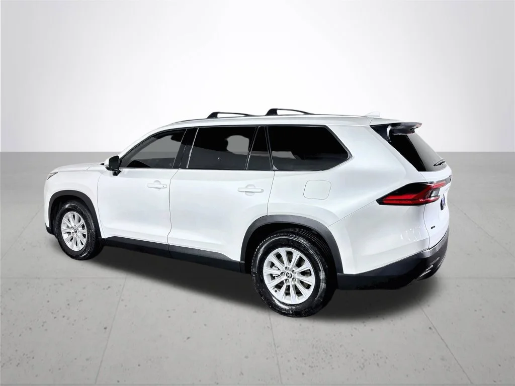 Used 2024 Beige Toyota XLE image 8
