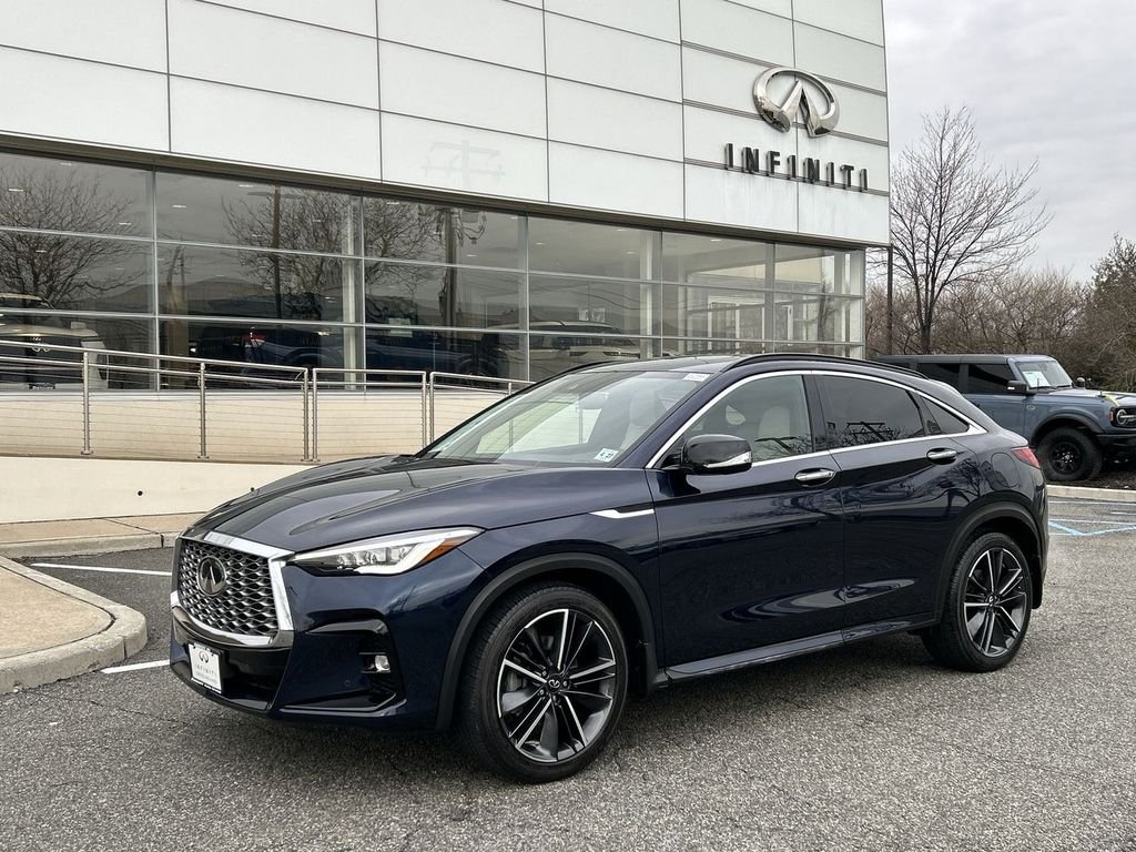2022 INFINITI QX55 Essential
