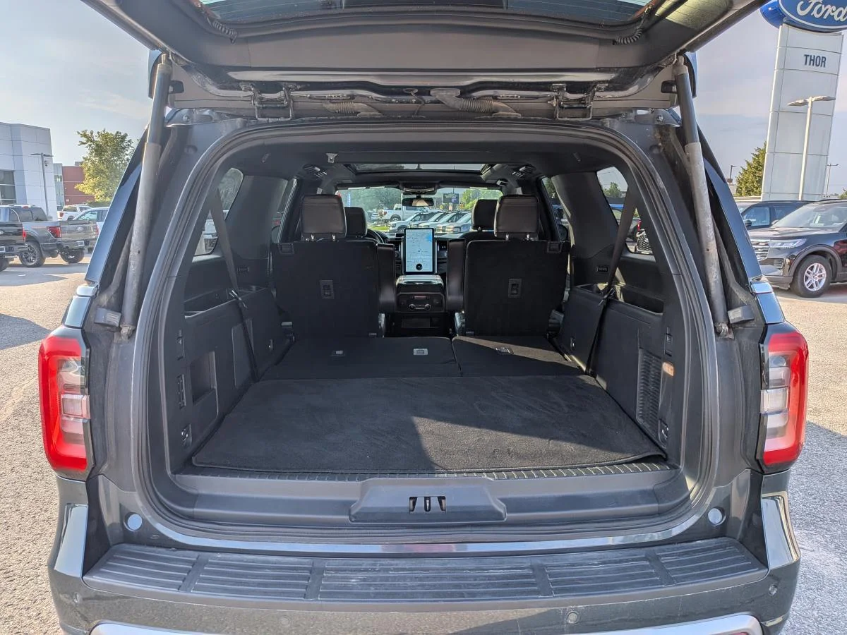 Used 2022 Blue Ford Platinum Max image 8