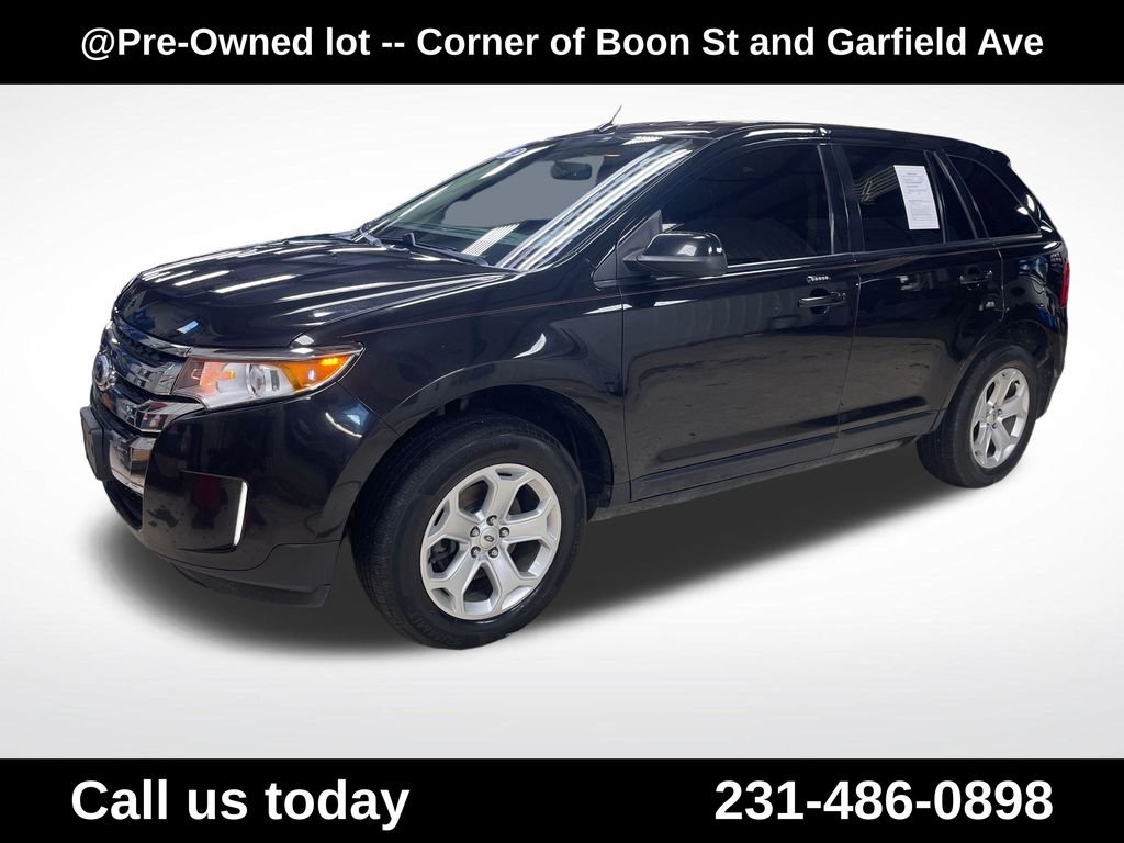 Used 2014 Black Ford SEL image 1