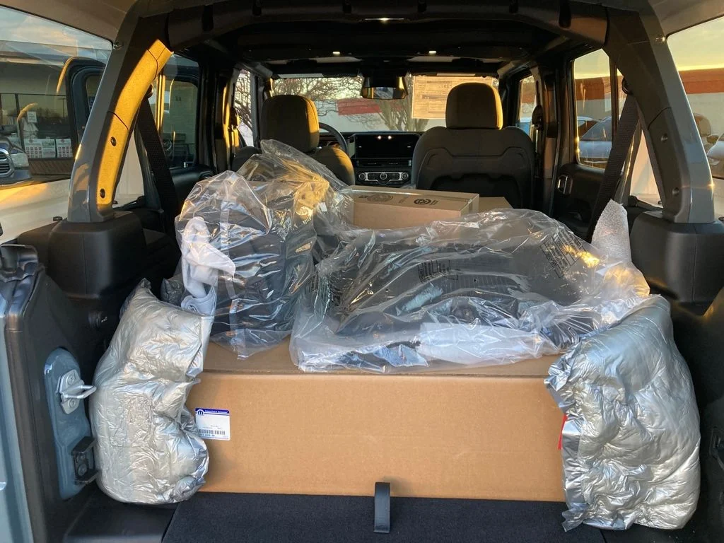 New 2026 Anvil Clear-Coat Exterior Paint Jeep Rubicon image 30