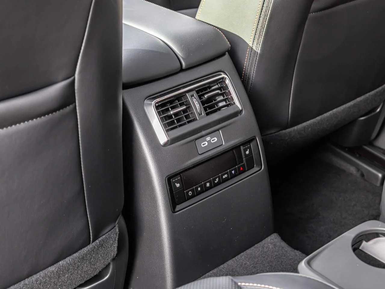 New 2026 Rhodium White Premium Mazda Premium Plus AWD image 23