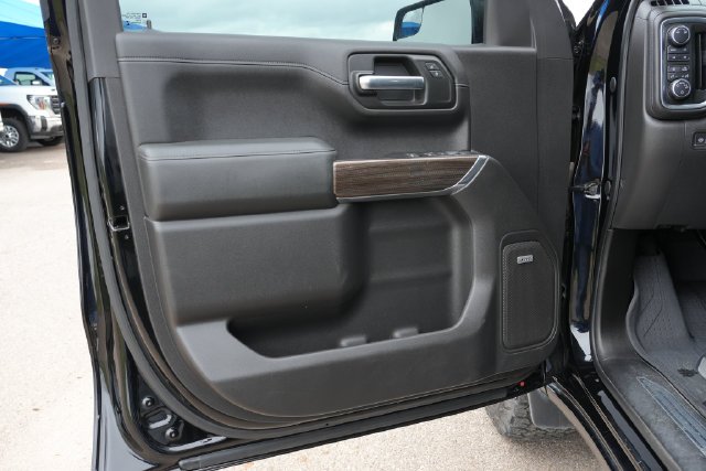 Used 2019 Black Chevrolet RST image 12
