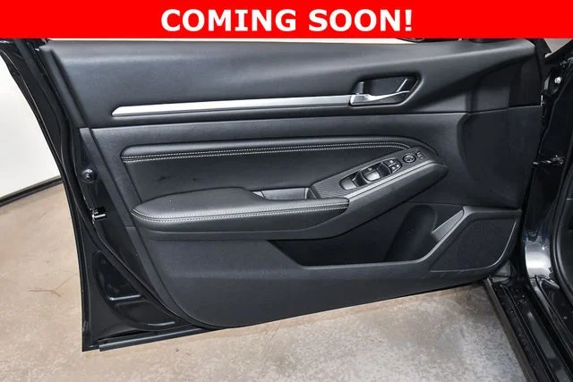 Used 2022 Blue Nissan 2.5 SV image 13