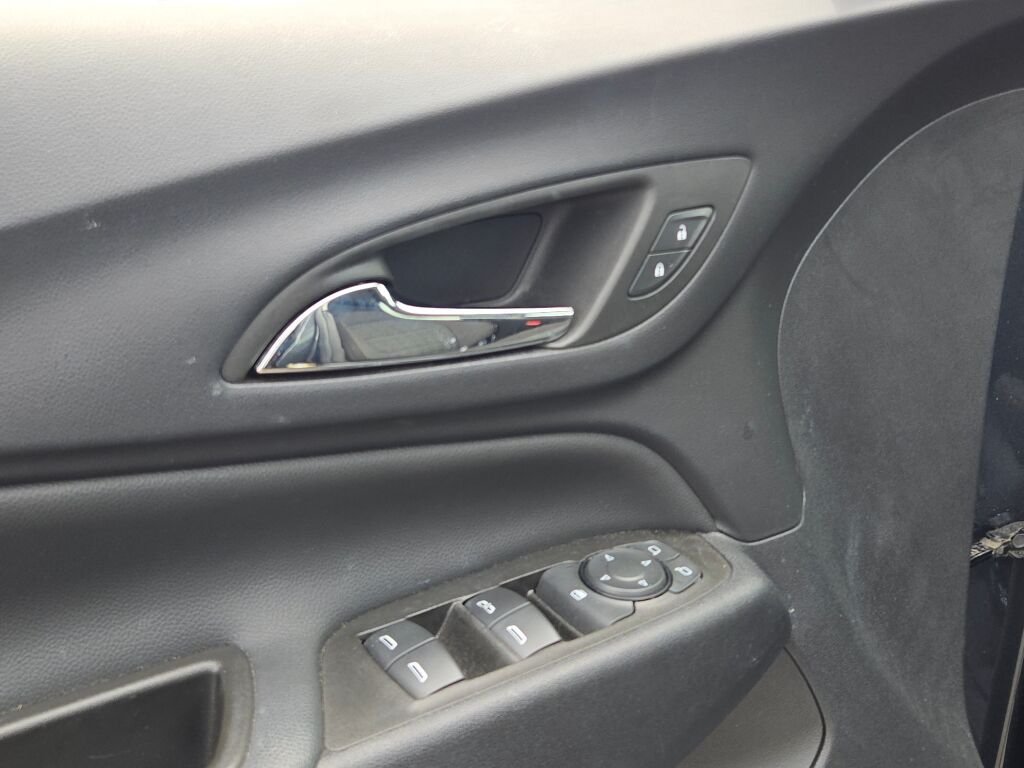 Used 2023 Gray Chevrolet LT image 21