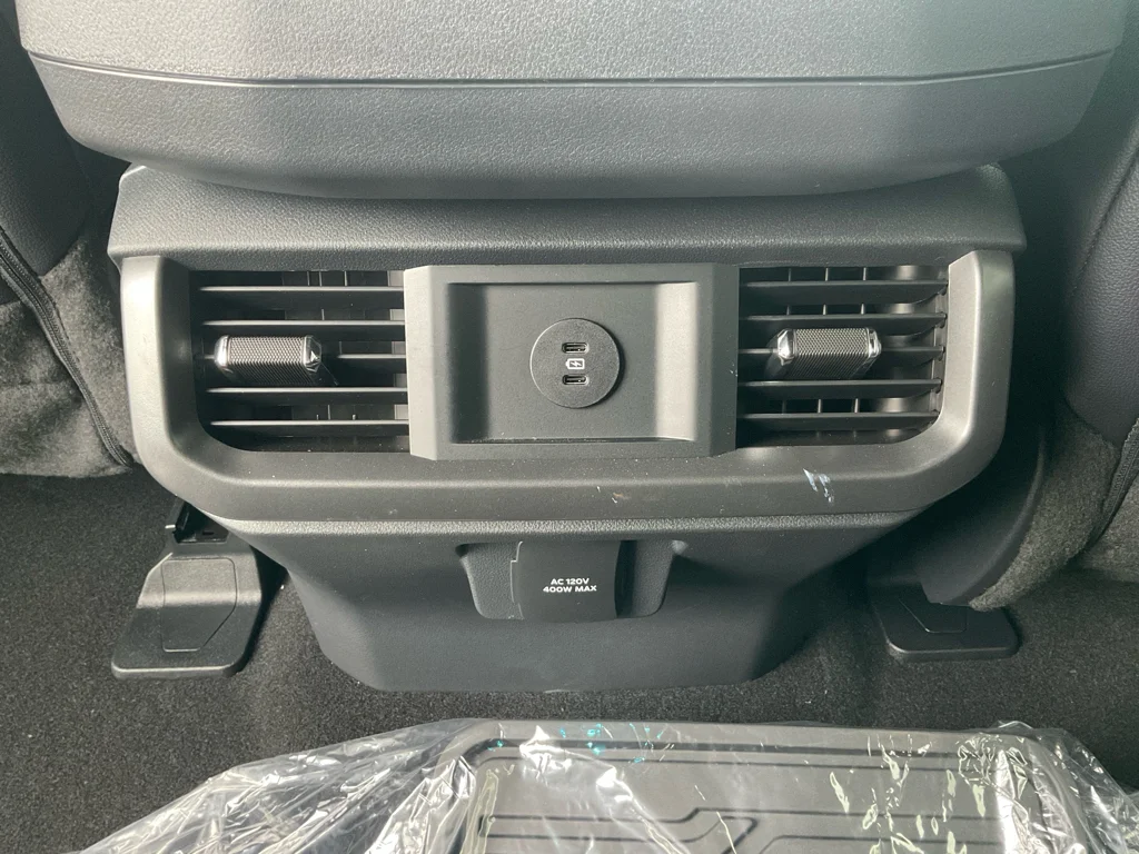 New 2026 Avalanche Ford Lariat® image 9