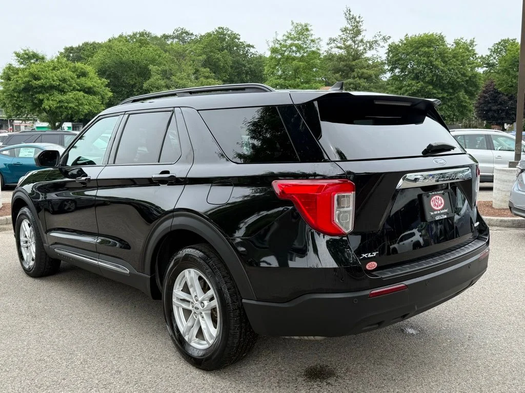 Used 2023 Black Ford XLT image 10