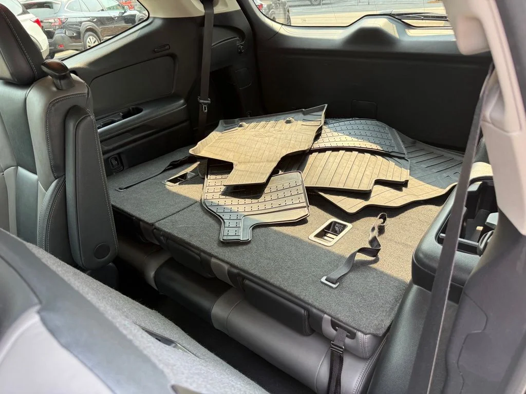 Used 2022 Gray Subaru Onyx Edition image 28