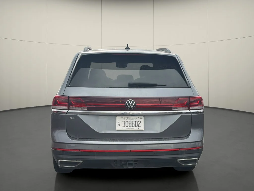 Used 2025 Gray Volkswagen 2.0T SE w/Technology image 6