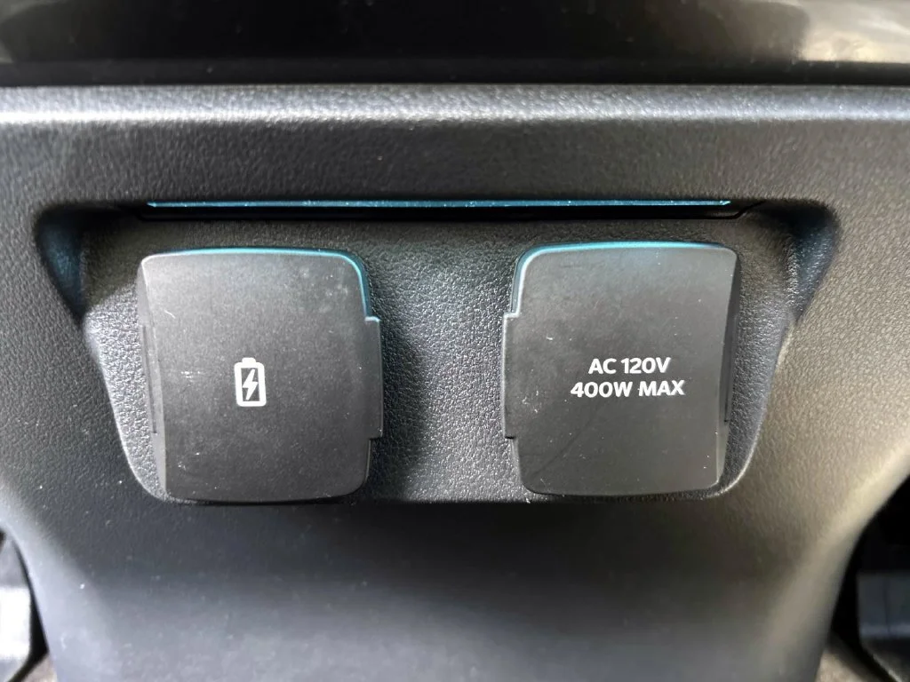 Used 2022 Blue Metallic Ford Tremor image 20