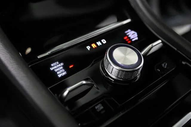 Used 2023 Black Jeep Summit image 16